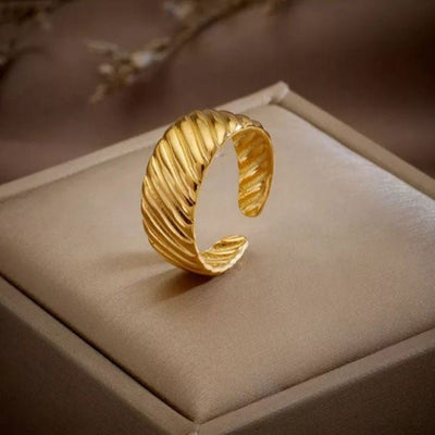 Zayalynne | 18K Gold Ring