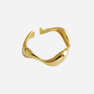 Carisseya | Wave Ring in 18K Gold